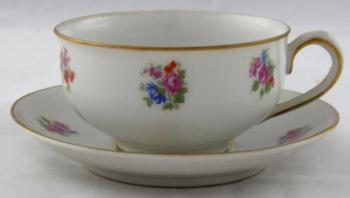 Coffee cup with small flowers - Johann Seltmann, V Coffee cup with small flowers - Johann Seltmann, V